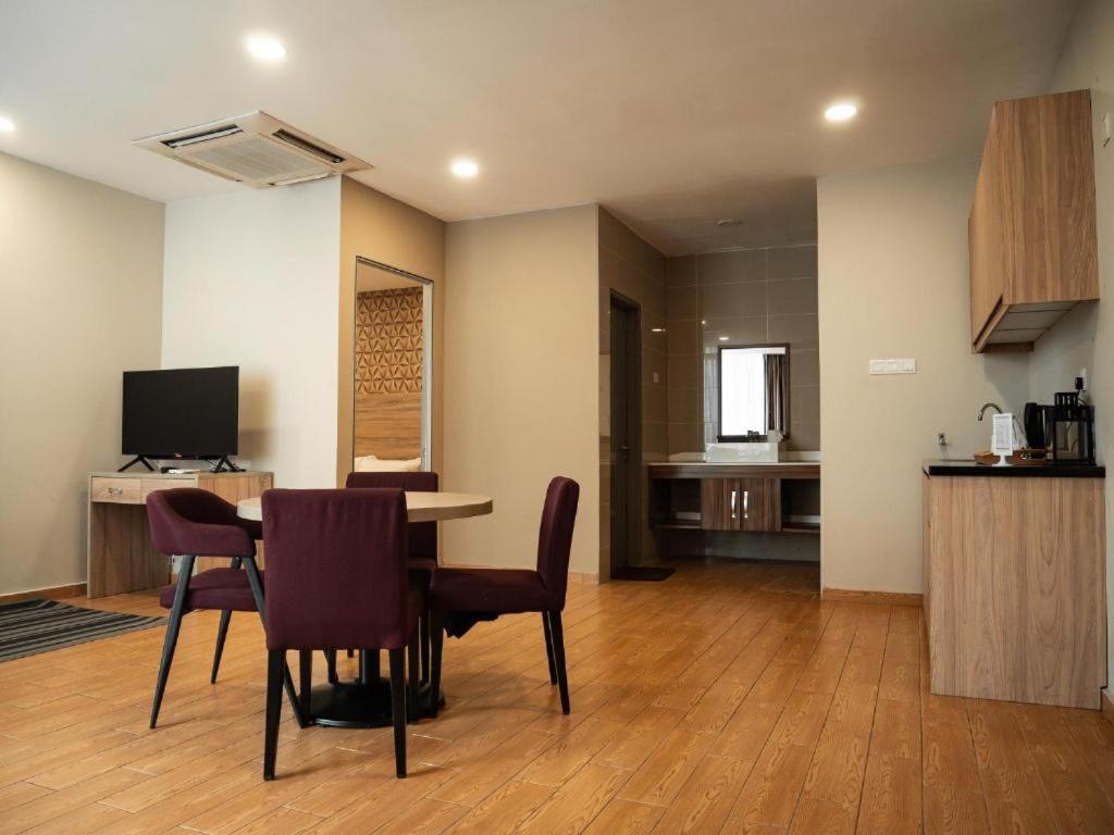 Bangi Perdana Hotel מראה חיצוני תמונה